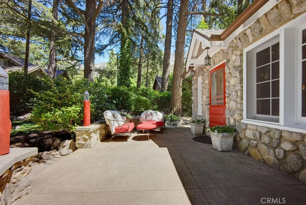 28 Bear Drive Mt Baldy, CA 91759