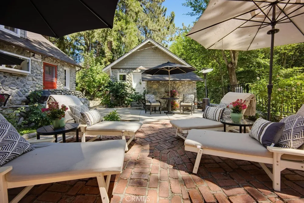28 Bear Drive Mt Baldy, CA 91759