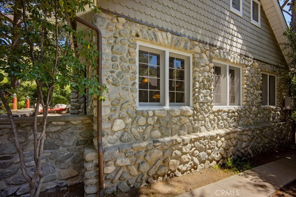 28 Bear Drive Mt Baldy, CA 91759