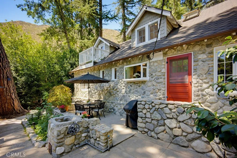 28 Bear Drive Mt Baldy, CA 91759