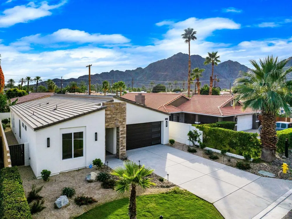 51630 Avenida Villa La Quinta, CA 92253