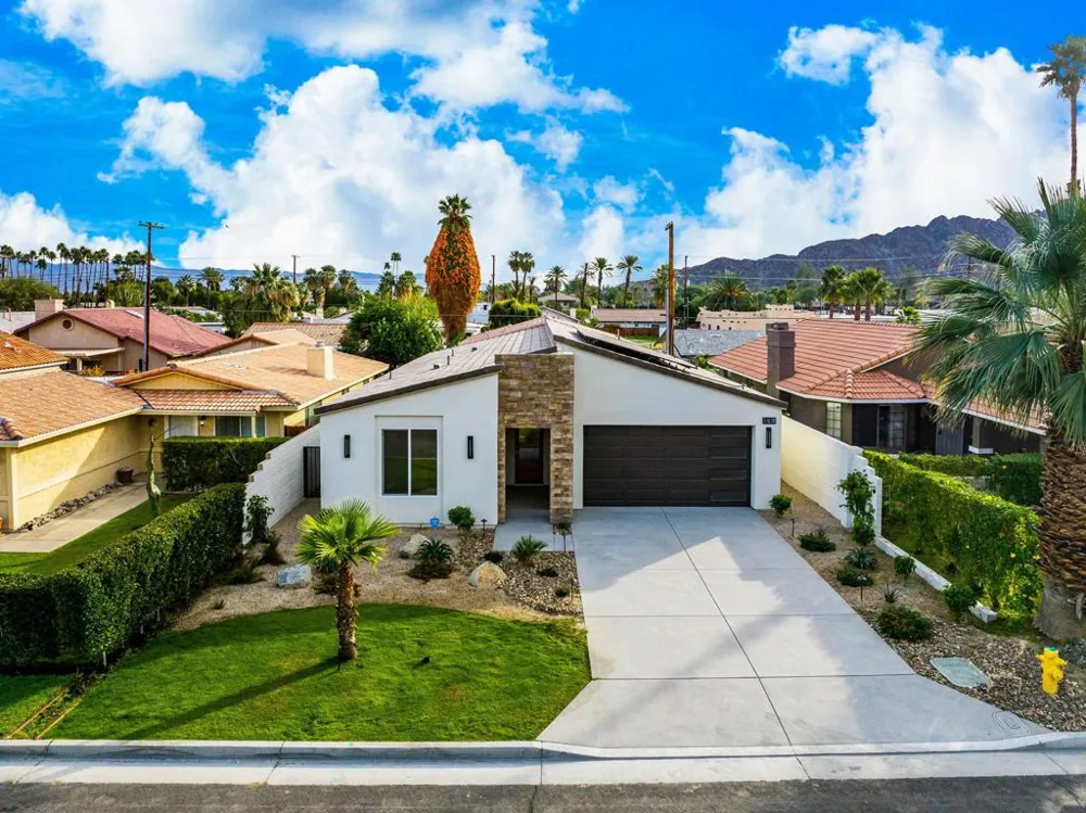 51630 Avenida Villa La Quinta, CA 92253