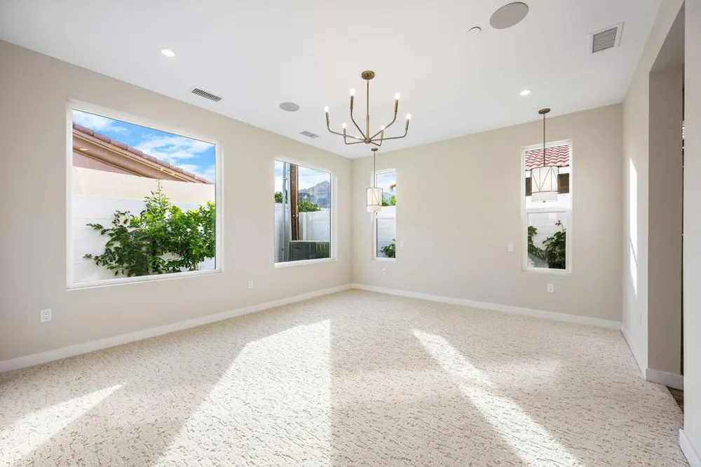 51630 Avenida Villa La Quinta, CA 92253