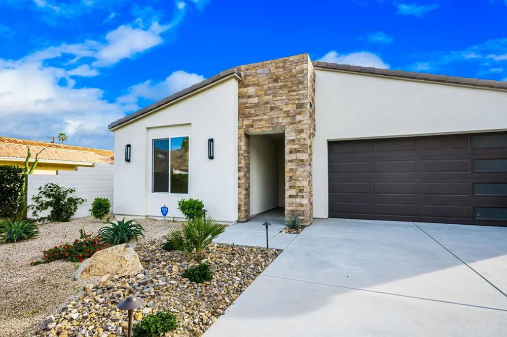 51630 Avenida Villa La Quinta, CA 92253