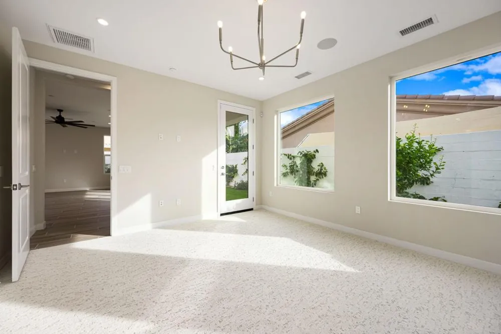 51630 Avenida Villa La Quinta, CA 92253