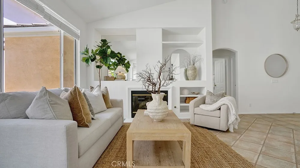 13396 Hearst Court Tustin, CA 92782
