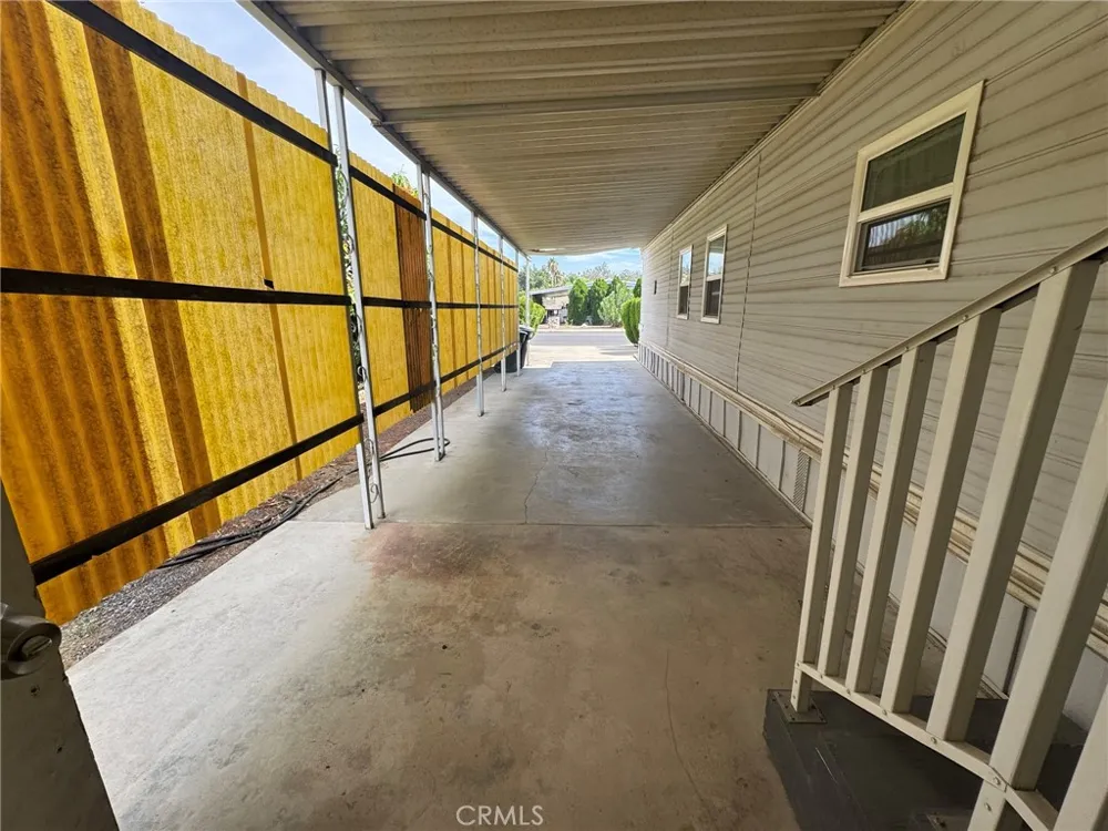 16437 Pinyon Lake Elsinore, CA 92530