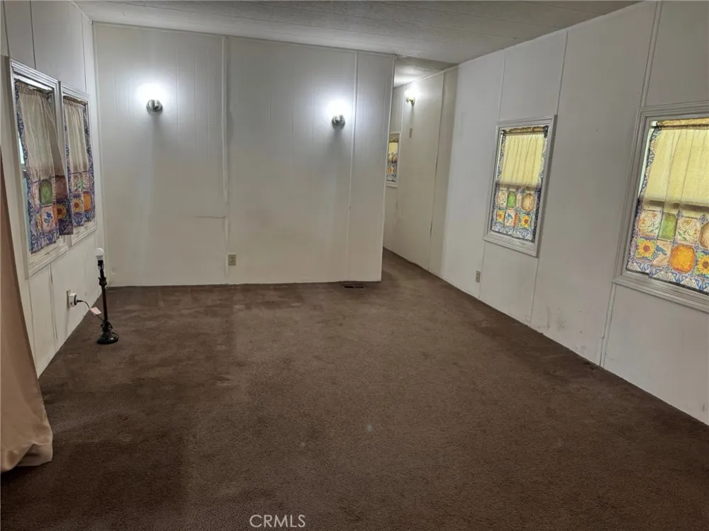 16437 Pinyon Lake Elsinore, CA 92530
