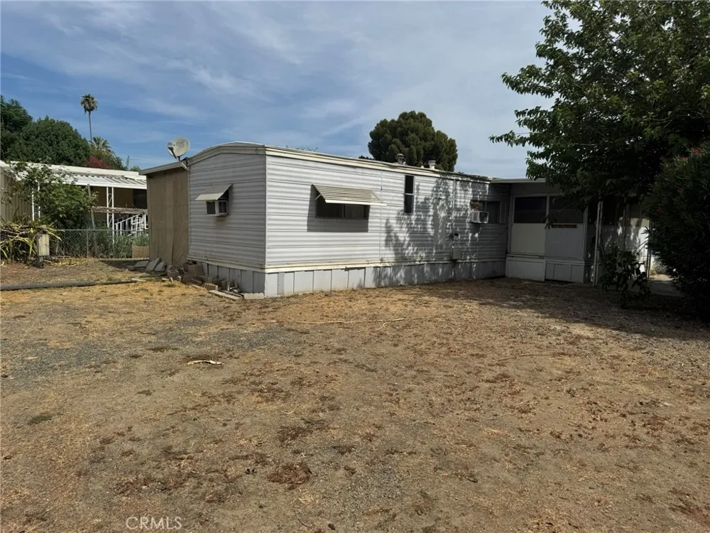 16437 Pinyon Lake Elsinore, CA 92530