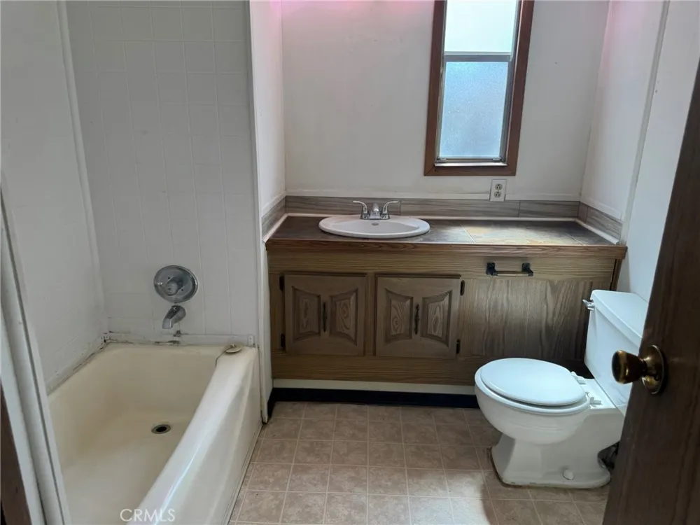 16437 Pinyon Lake Elsinore, CA 92530