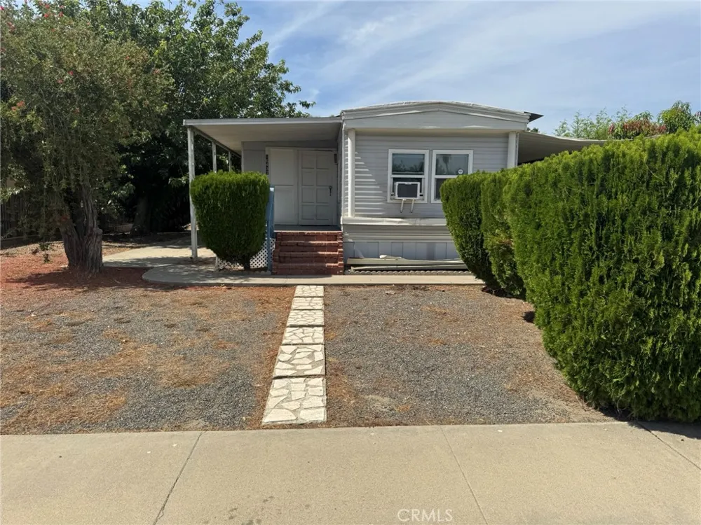 16437 Pinyon Lake Elsinore, CA 92530