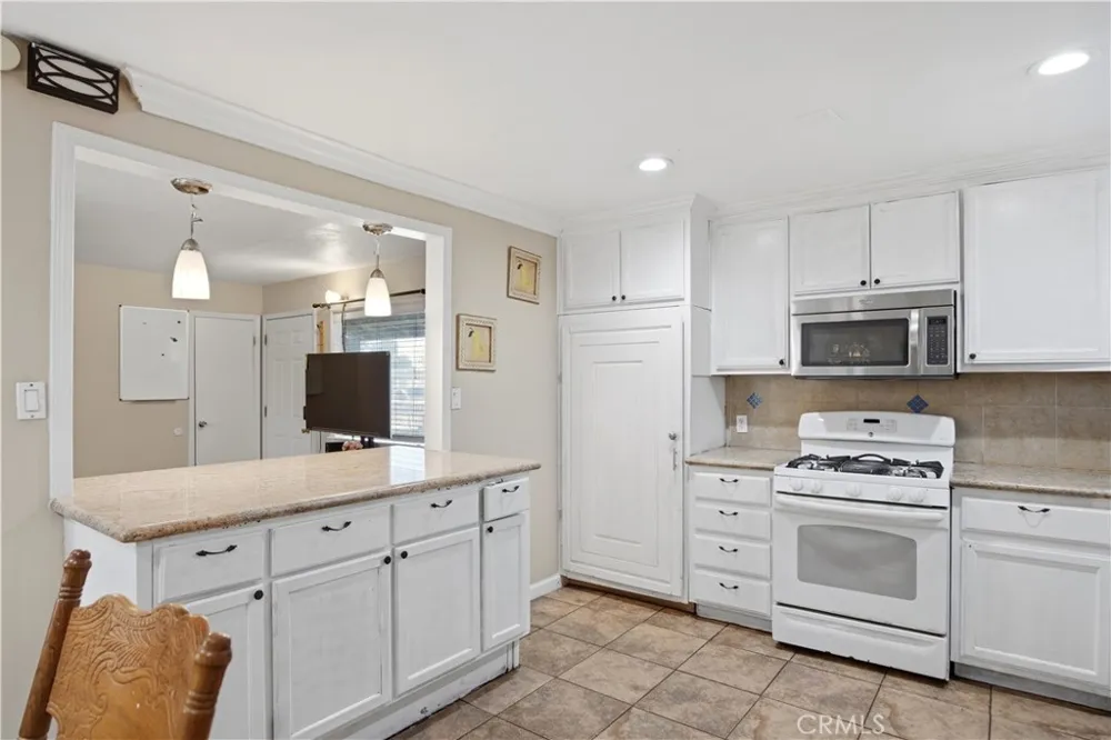 354 Santa Inez Los Banos, CA 93635