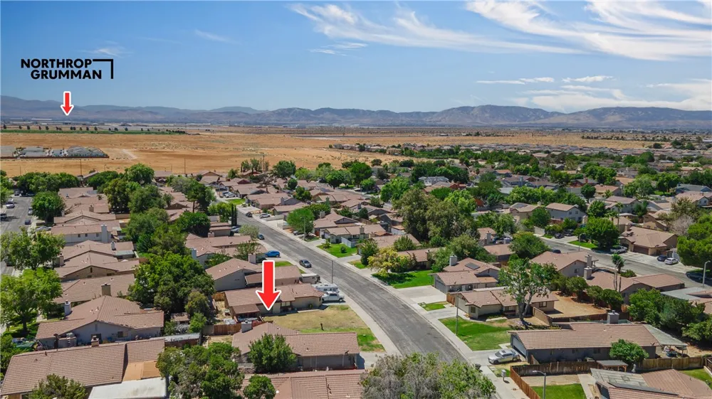 43732 La Paz Lancaster, CA 93535