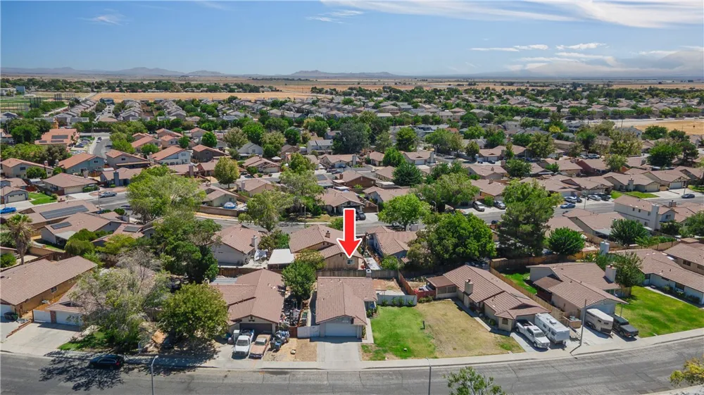 43732 La Paz Lancaster, CA 93535