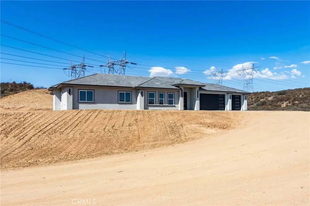 6848 Braceo Street Oak Hills, CA 92344