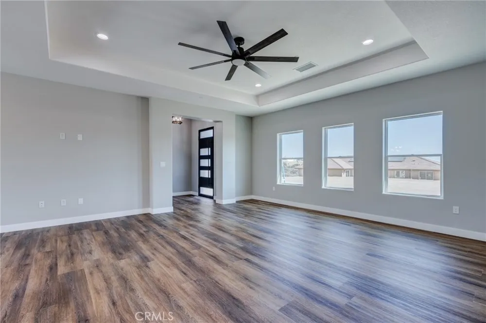 6848 Braceo Street Oak Hills, CA 92344