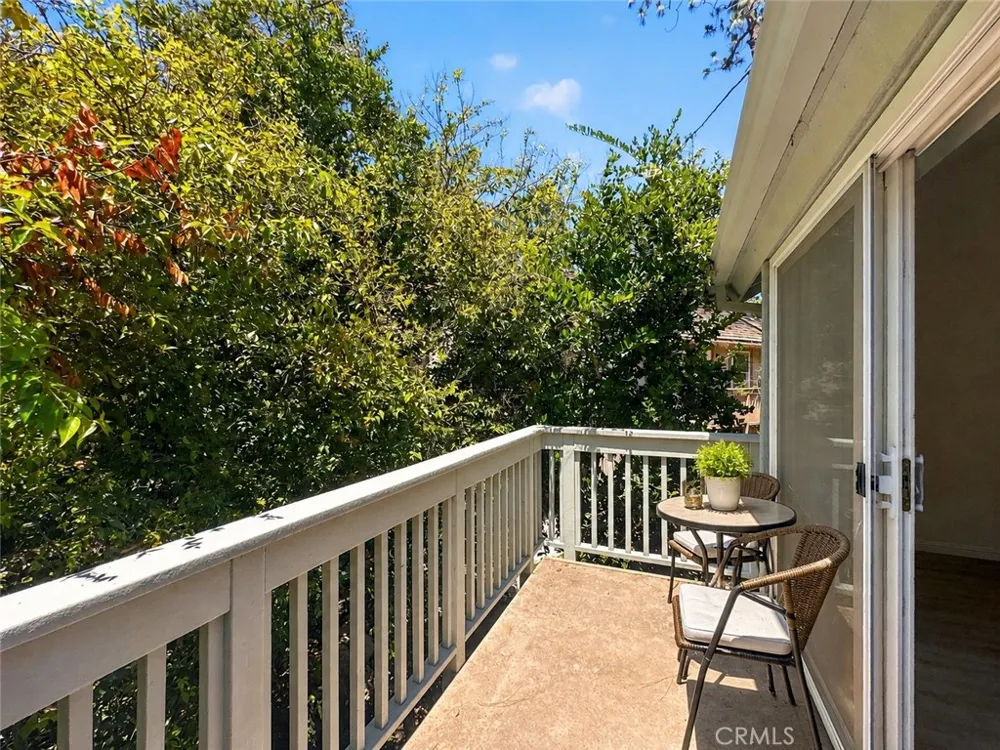 7131 Farralone #46 Canoga Park, CA 91303