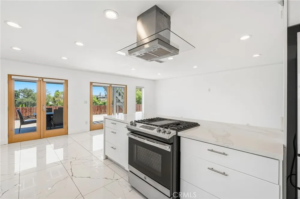 26722 Rolling Vista Lomita, CA 90717