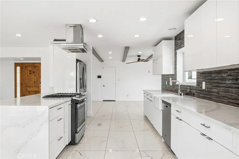 26722 Rolling Vista Lomita, CA 90717