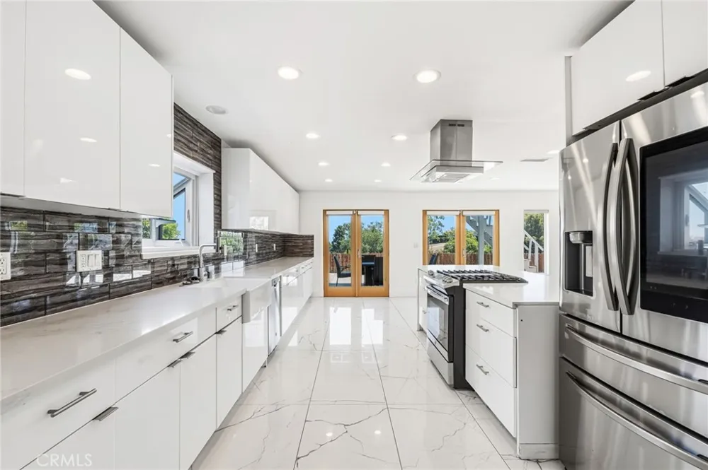 26722 Rolling Vista Lomita, CA 90717