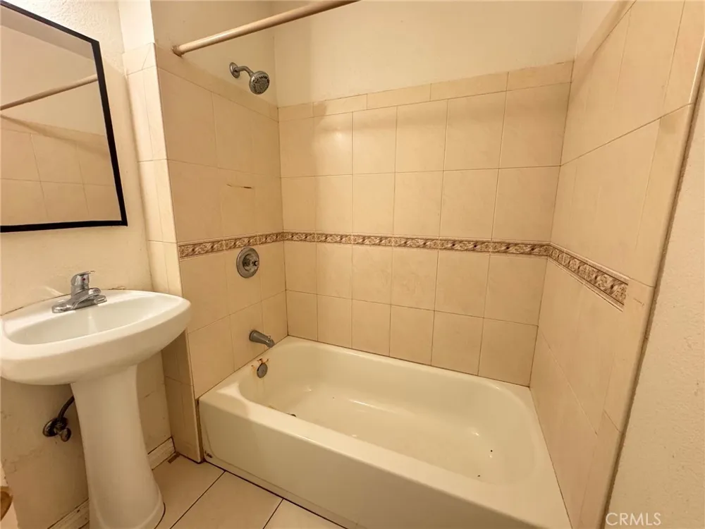 18426 Santar Rowland Heights, CA 91748