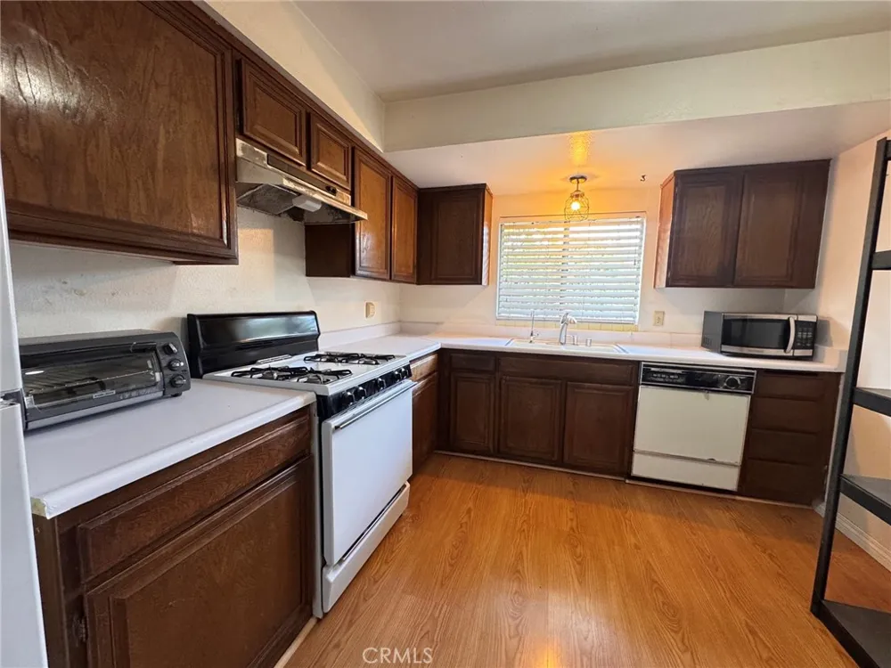 18426 Santar Rowland Heights, CA 91748