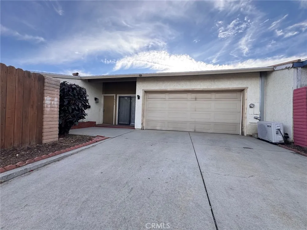 18426 Santar Rowland Heights, CA 91748