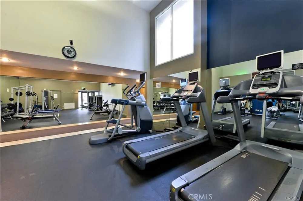 5525 Canoga Avenue #124 Woodland Hills, CA 91367