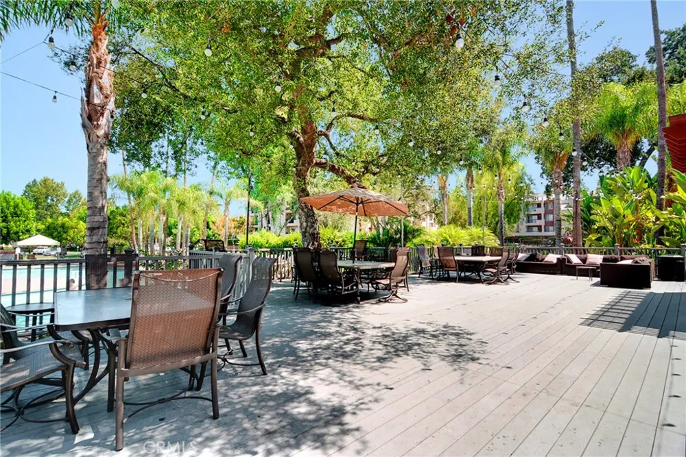 5525 Canoga Avenue #124 Woodland Hills, CA 91367