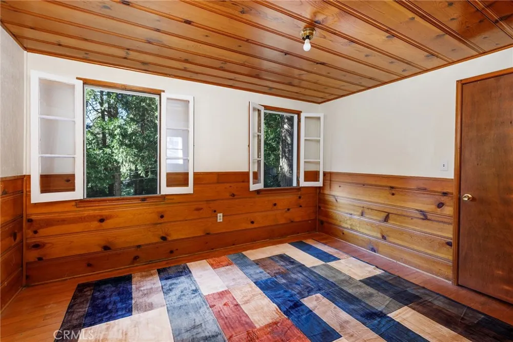 23969 Wildwood Lane Crestline, CA 92325