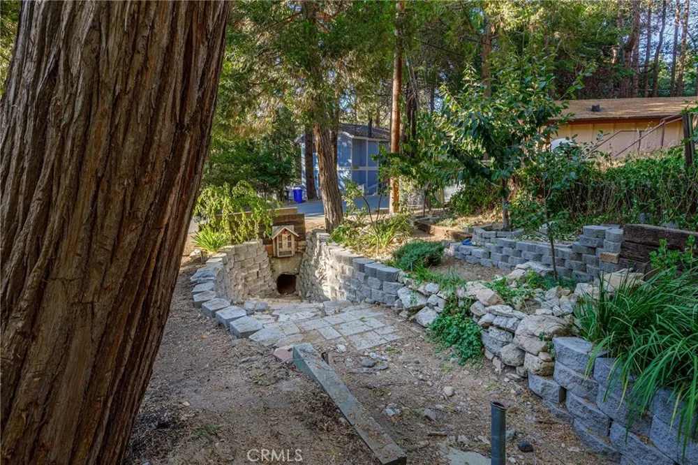 23969 Wildwood Lane Crestline, CA 92325