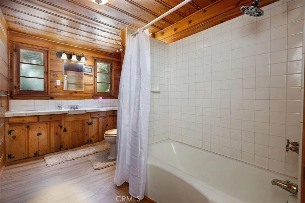23969 Wildwood Lane Crestline, CA 92325