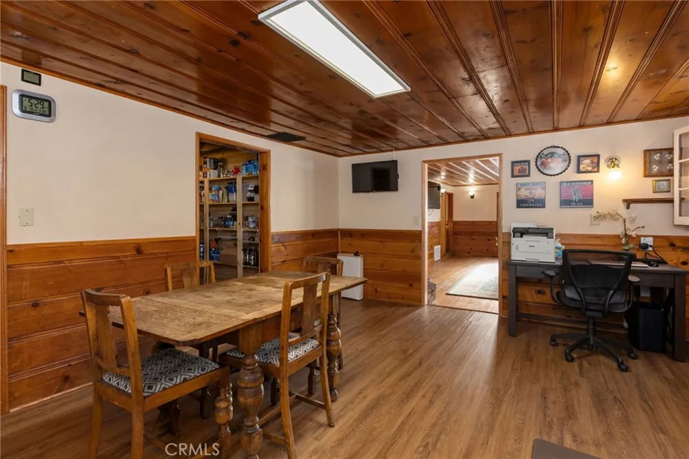 23969 Wildwood Lane Crestline, CA 92325