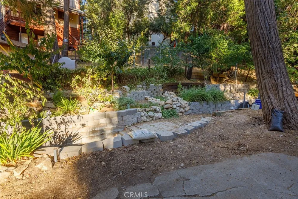 23969 Wildwood Lane Crestline, CA 92325