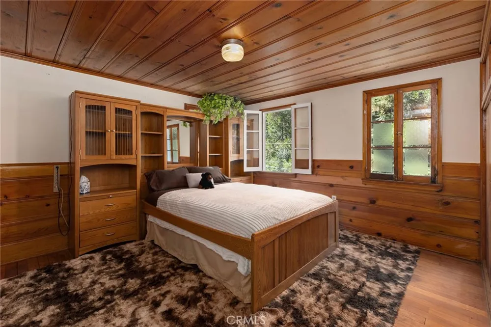 23969 Wildwood Lane Crestline, CA 92325