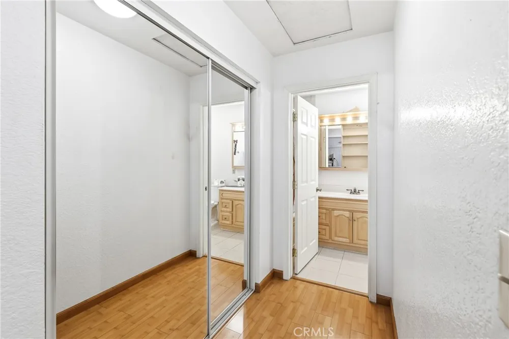 32 Brownfield Lane Pomona, CA 91766