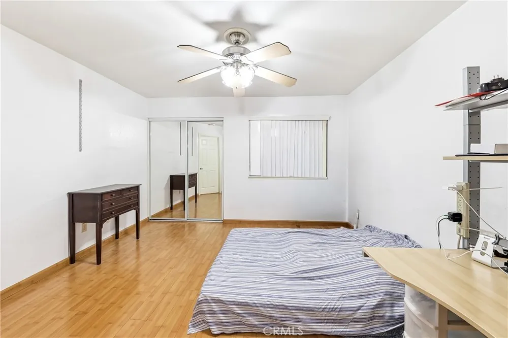 32 Brownfield Lane Pomona, CA 91766