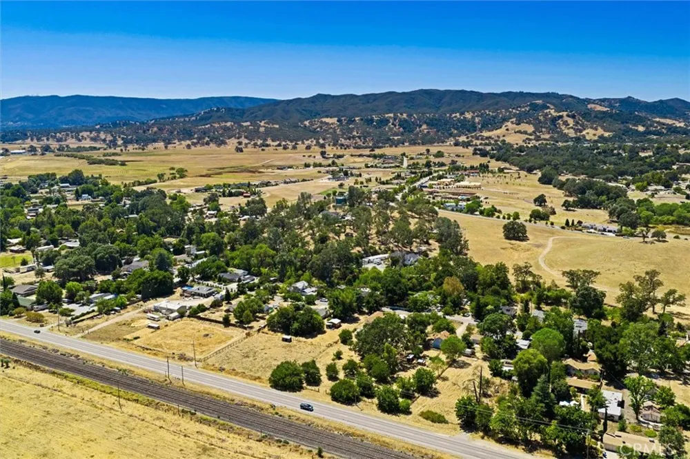 16255 Walnut Atascadero, CA 93422