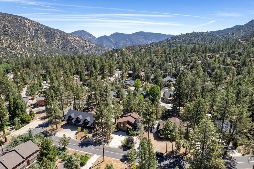 2312 Birchwood Pine Mountain Club, CA 93222