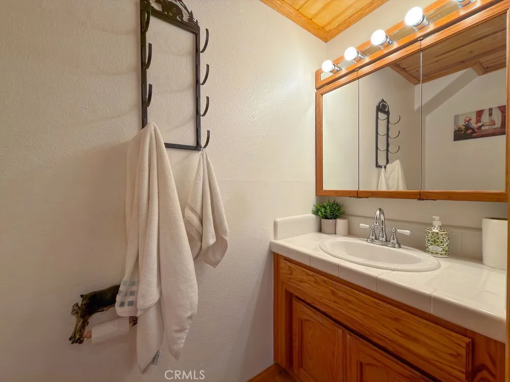 2312 Birchwood Pine Mountain Club, CA 93222