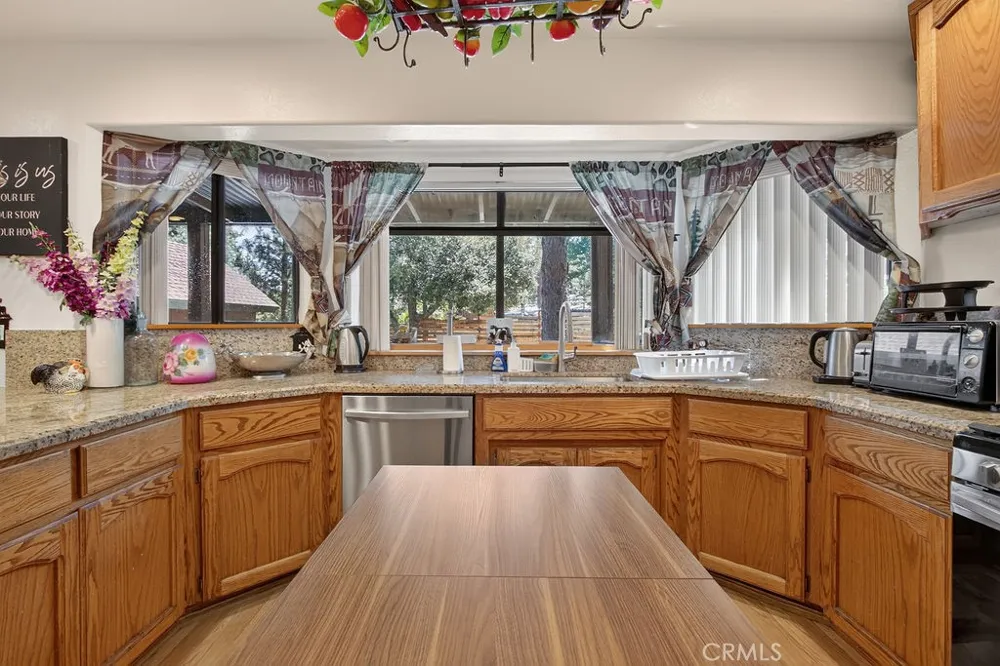 2312 Birchwood Pine Mountain Club, CA 93222