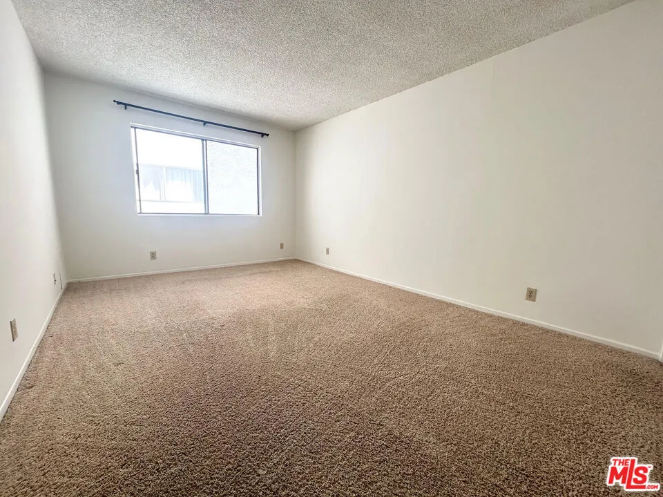 11743 DARLINGTON AVENUE #9 Los Angeles, CA 90049