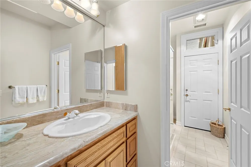 647 tumble creek Lane Fallbrook, CA 92028