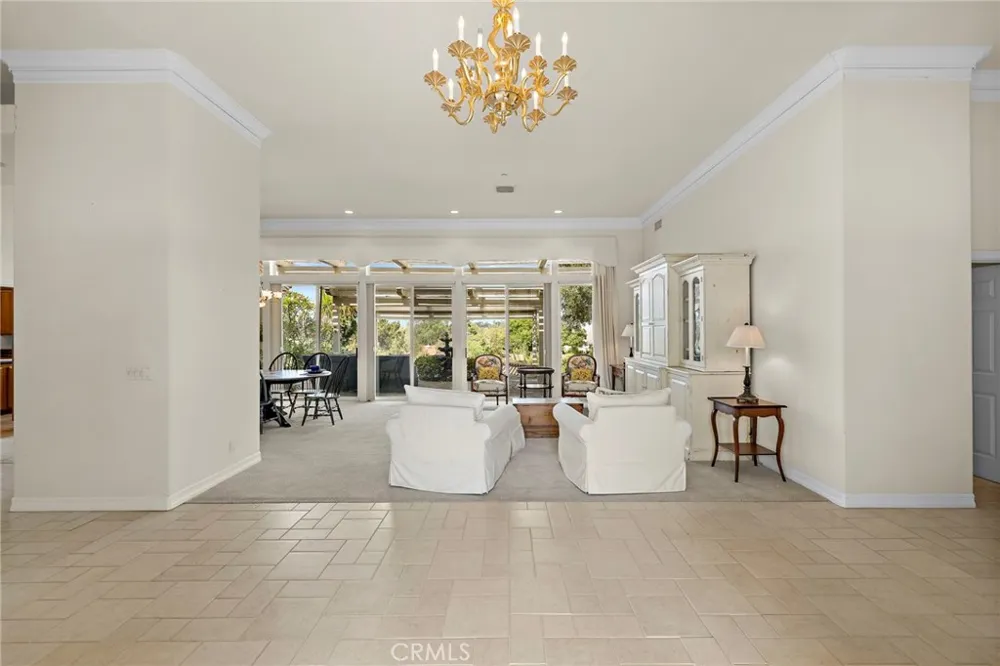 647 tumble creek Lane Fallbrook, CA 92028