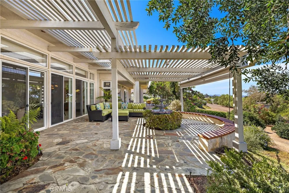 647 tumble creek Lane Fallbrook, CA 92028