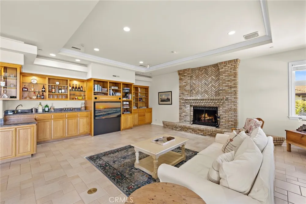 647 tumble creek Lane Fallbrook, CA 92028