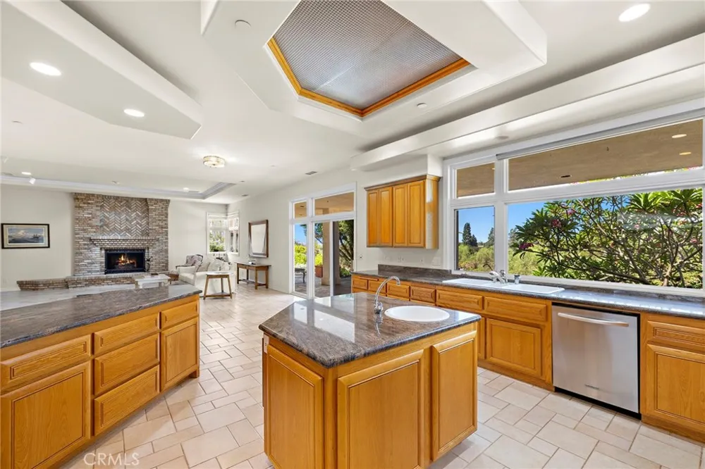 647 tumble creek Lane Fallbrook, CA 92028