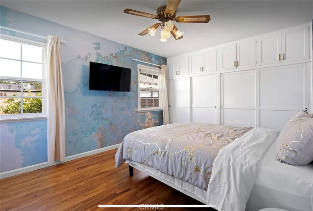 13831 Bessemer Valley Glen, CA 91401