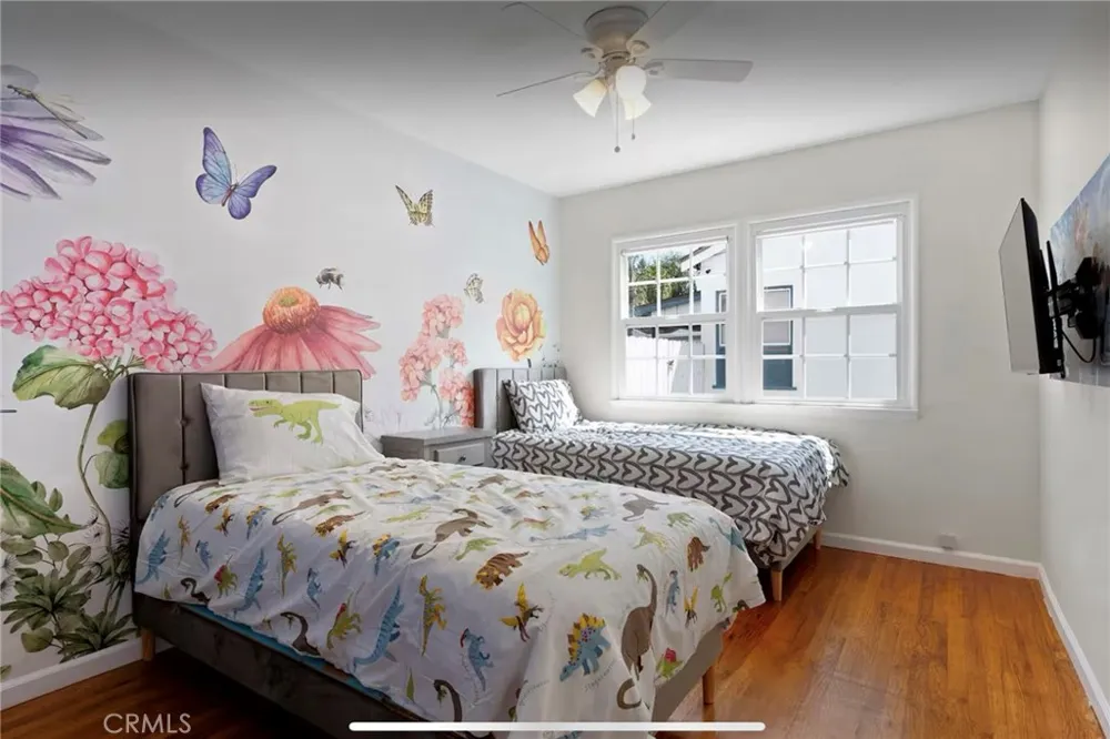 13831 Bessemer Valley Glen, CA 91401