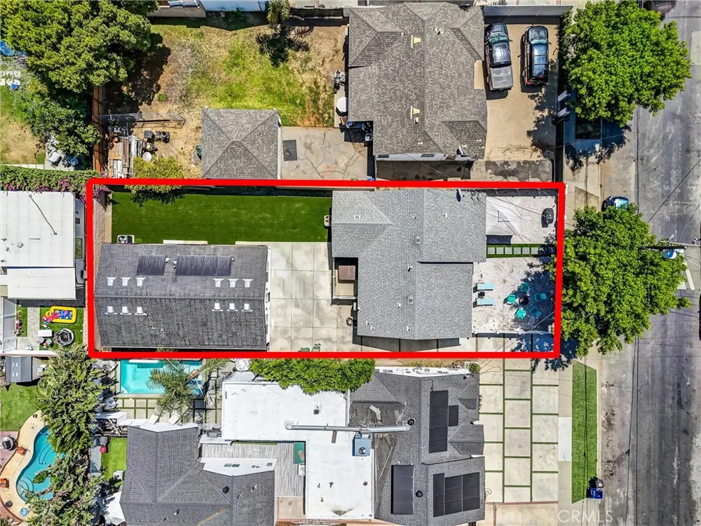 13831 Bessemer Valley Glen, CA 91401